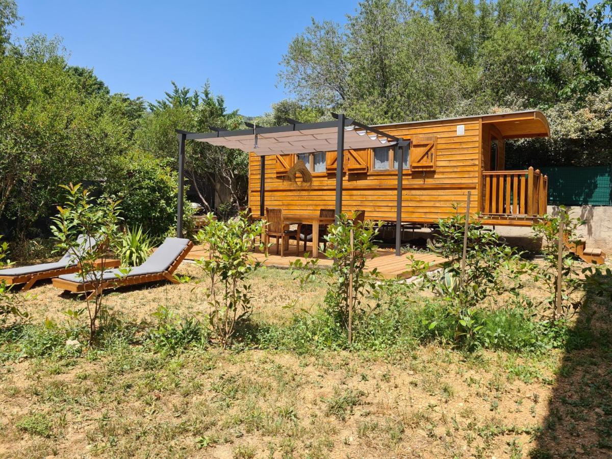 Tiny House Roulotte Villa Cuges-les-Pins Buitenkant foto